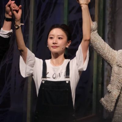 文章女朋友凤莉水中之书照片，李小冉长得真的像！